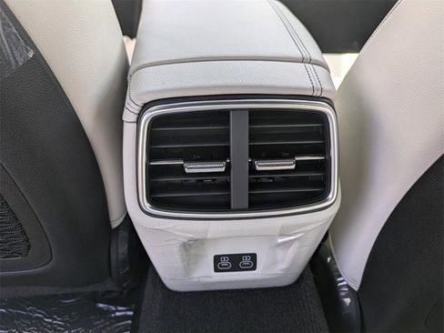 New 2025 Genesis G70 2.5T image 14