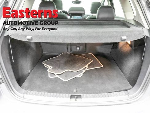 Used 2023 Volkswagen Taos SEL AWD/4WD image 9