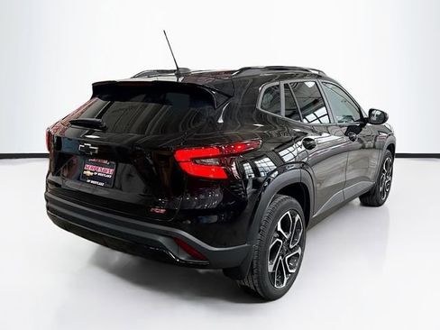 Used 2025 Chevrolet Trax RS w/ Sunroof Package image 6