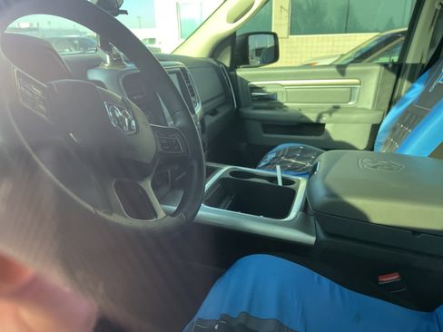 Used 2017 RAM 1500 Classic SLT image 26