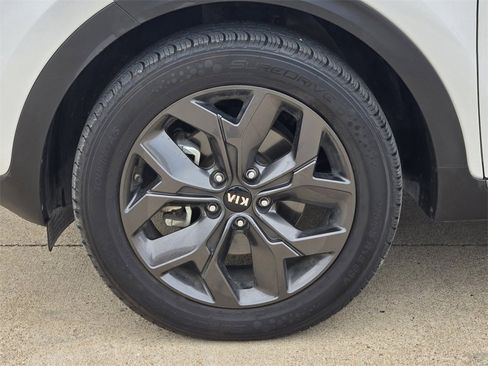 Used 2021 Kia Sportage S image 11