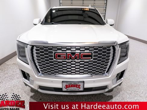 Used 2024 GMC Yukon XL Denali w/ Advanced Technology Package AWD/4WD image 7