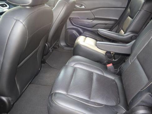 Used 2019 GMC Acadia SLT AWD/4WD image 17