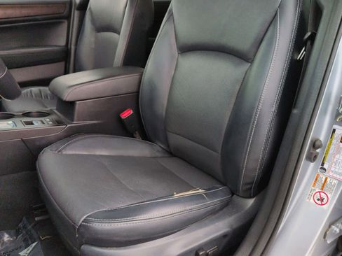 Used 2017 Subaru Outback 2.5i Limited image 17