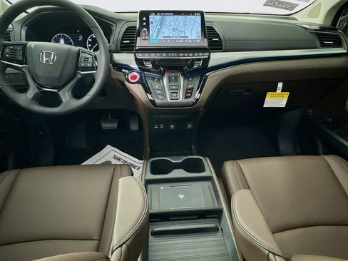 New 2026 Honda Odyssey Touring image 32