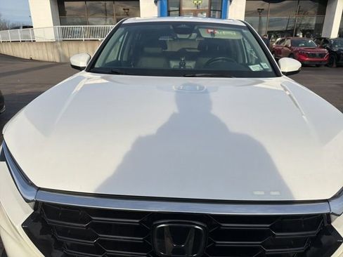 Used 2025 Honda CR-V EX-L image 4