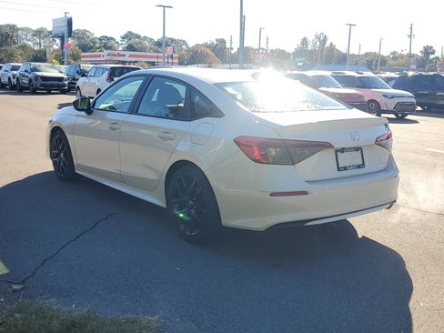 Used 2022 Honda Civic Sport image 4