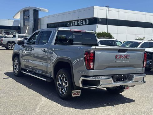 Used 2026 GMC Sierra 1500 SLE w/ Preferred Package AWD/4WD image 4