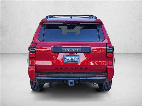 Used 2025 Toyota 4Runner SR5 image 7