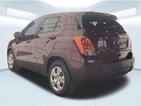 Used 2016 Chevrolet Trax LS w/ LPO, Cargo Package FWD image 4