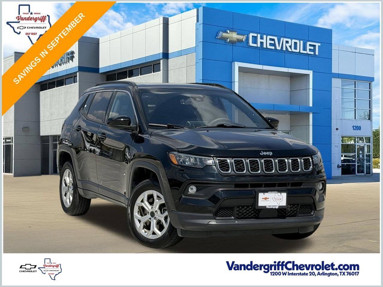 Used 2025 Jeep Compass Latitude w/ Sun & Sound Group AWD/4WD image 1