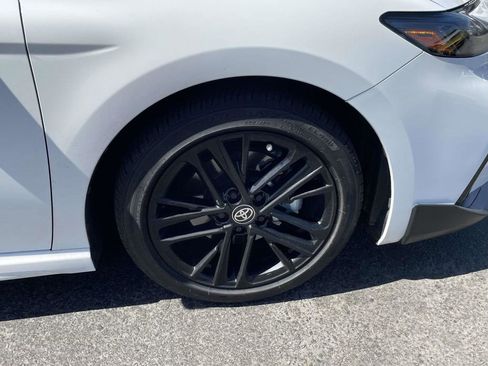 Used 2025 Toyota Camry SE w/ Convenience Package FWD image 30