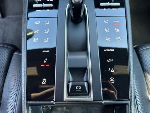 Used 2023 Porsche Macan S image 27