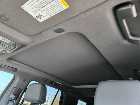 Used 2023 Chevrolet Tahoe Z71 w/ Luxury Package image 11