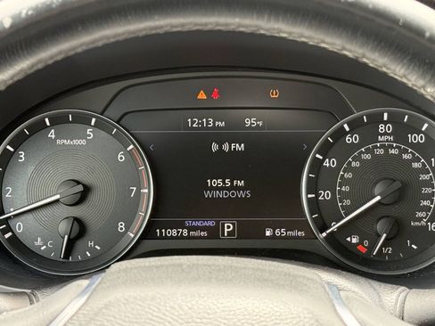 Used 2019 INFINITI QX50 Essential w/ Sensory Package AWD/4WD image 16