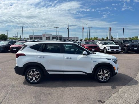 Used 2021 Kia Seltos SX AWD/4WD image 4