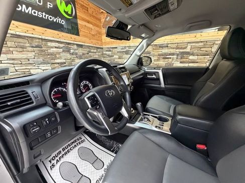 Used 2022 Toyota 4Runner SR5 Premium AWD/4WD image 25