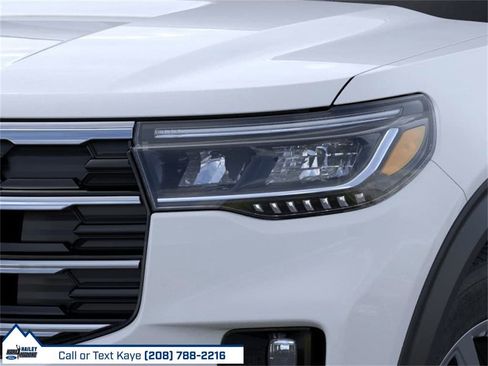 New 2026 Ford Explorer Active w/ Active Comfort Package image 18