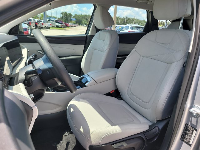 Used 2025 Hyundai Tucson SE FWD image 19