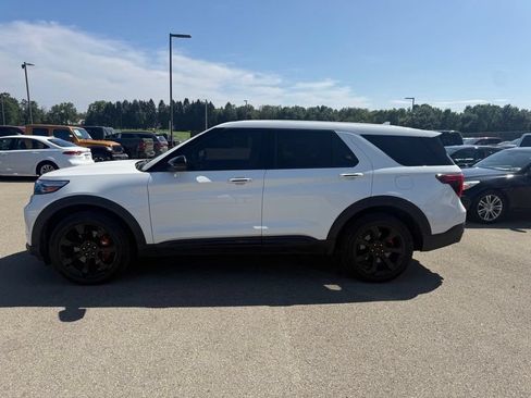 Used 2022 Ford Explorer ST w/ Equipment Group 401A AWD/4WD image 18