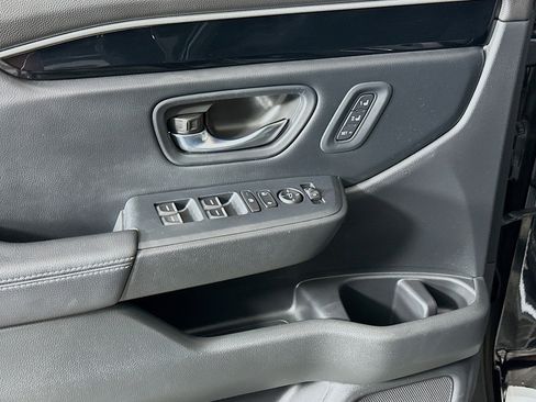 Used 2025 Honda Pilot EX-L image 15