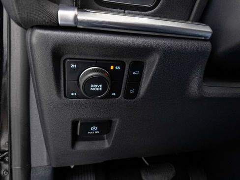 Used 2025 Ford Expedition Platinum AWD/4WD image 10
