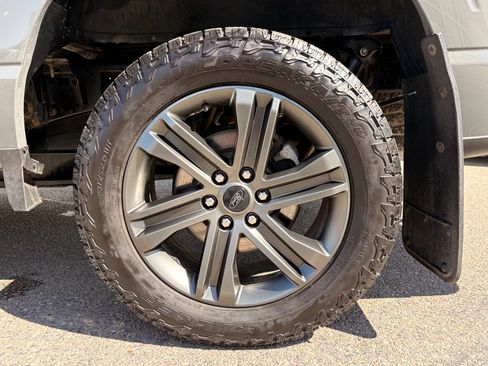 Used 2021 Ford F150 Lariat w/ Equipment Group 502A High AWD/4WD image 9