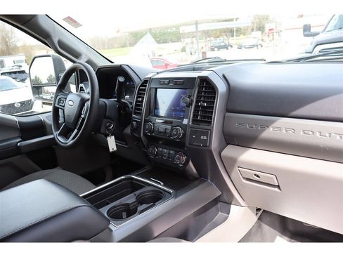 Used 2022 Ford F350 XLT image 21
