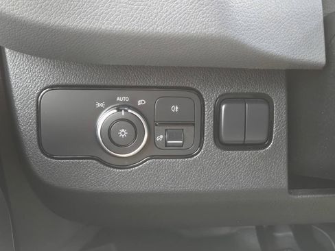 Used 2019 Mercedes-Benz Sprinter 144 image 30