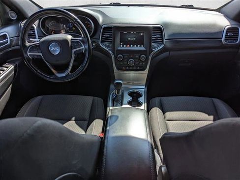 Used 2021 Jeep Grand Cherokee Laredo AWD/4WD image 17