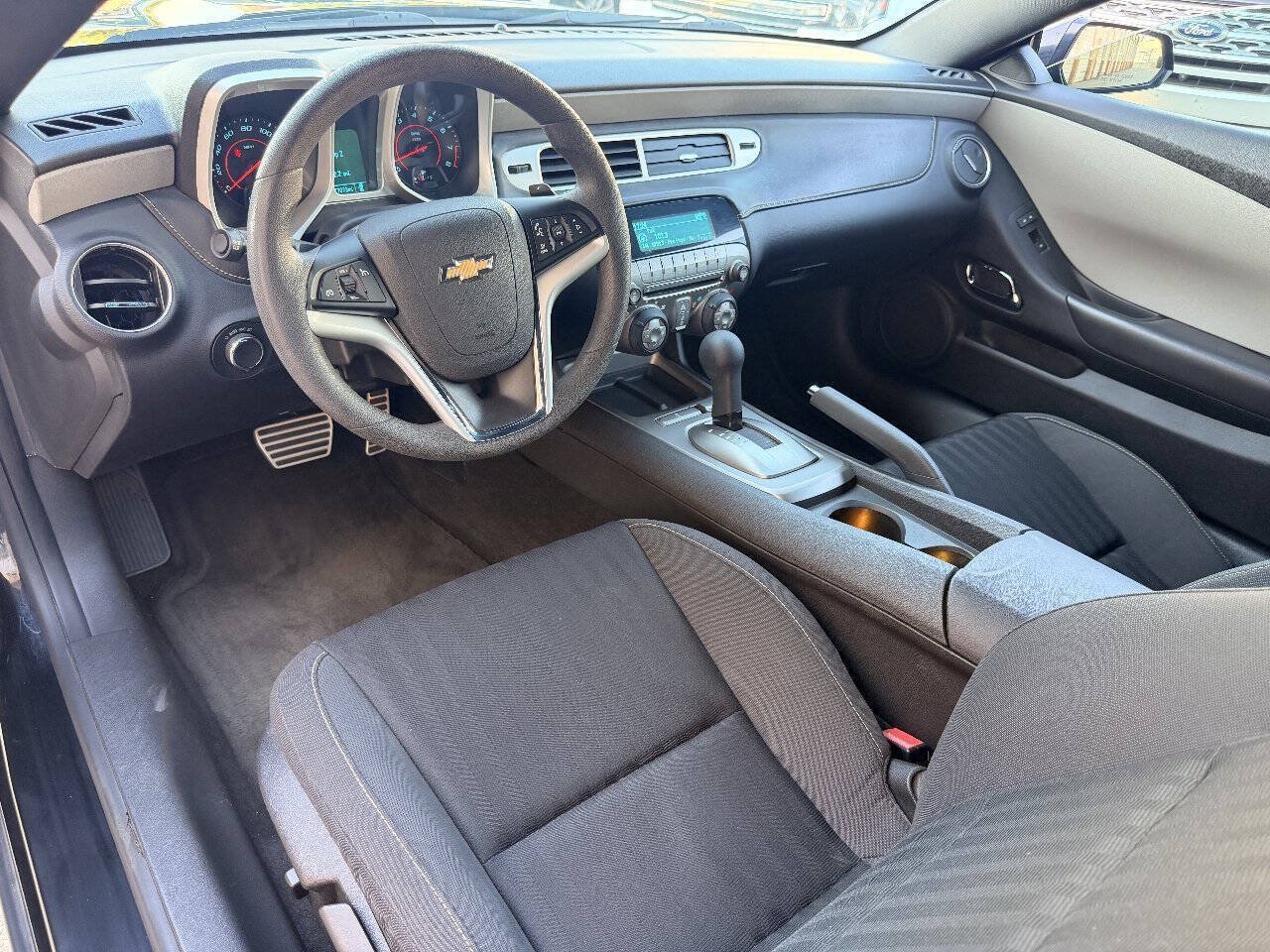 Used 2015 Chevrolet Camaro LS RWD image 20