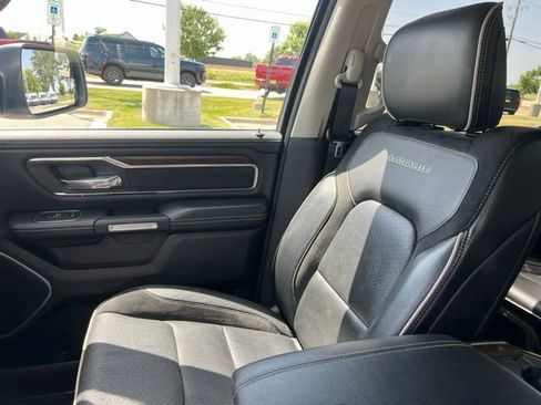 Used 2022 RAM 1500 Laramie AWD/4WD image 19