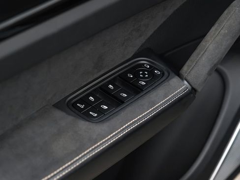 Used 2023 Porsche Cayenne Turbo GT image 56