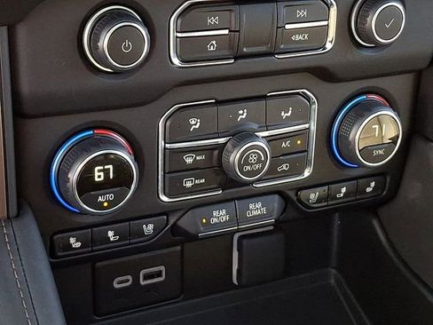 Certified 2024 Chevrolet Tahoe High Country AWD/4WD image 16
