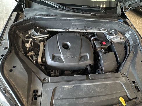 Used 2017 Volvo XC90 T6 Momentum w/ Vision Package AWD/4WD image 37