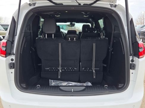 New 2026 Chrysler Pacifica Select image 16