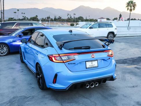 Used 2023 Honda Civic Type R image 7
