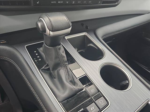 Used 2025 Toyota Sienna XLE FWD image 10