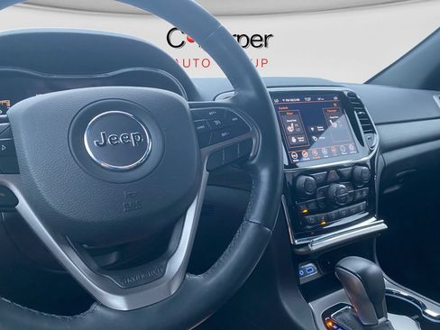 Used 2022 Jeep Grand Cherokee Laredo X AWD/4WD image 26