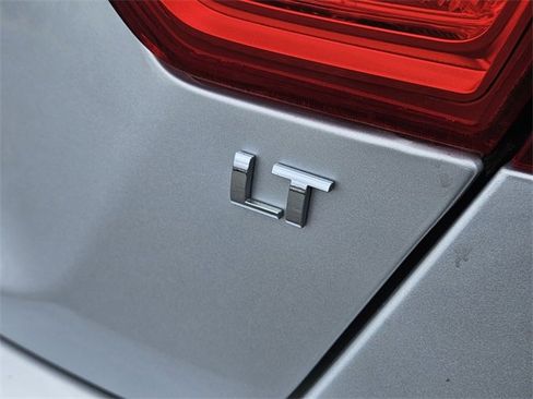 Used 2019 Chevrolet Impala LT image 14