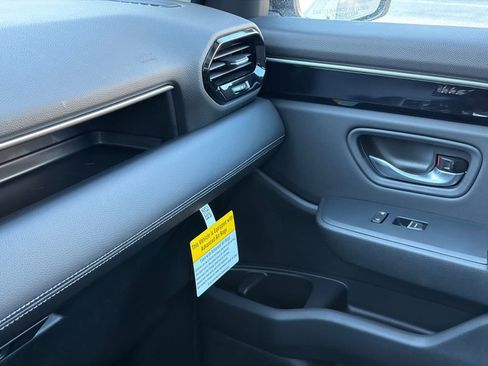 New 2025 Honda Pilot Touring image 36