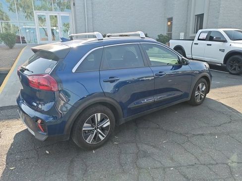 Used 2020 Kia Niro LXS FWD image 18