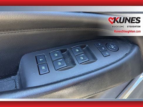 Used 2017 Cadillac Escalade Luxury image 25