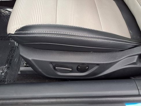 Used 2024 Ford Mustang GT Premium w/ GT Performance Package image 31