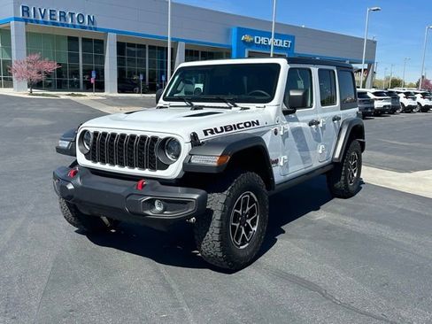 Used 2025 Jeep Wrangler Unlimited Rubicon AWD/4WD image 30