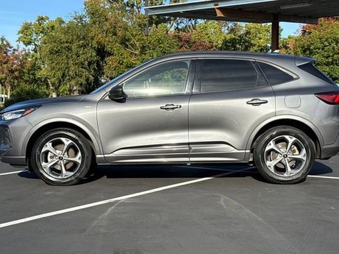 Used 2023 Ford Escape ST-Line image 9