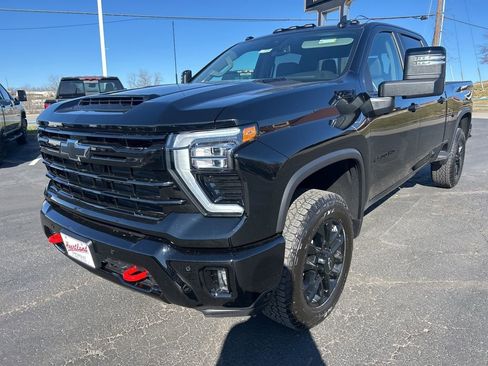 New 2026 Chevrolet Silverado 2500 LT w/ Trail Boss Package AWD/4WD image 8