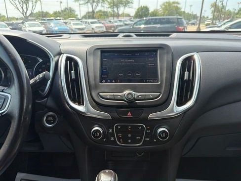 Used 2020 Chevrolet Equinox LT AWD/4WD image 23