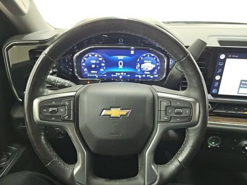 Used 2022 Chevrolet Silverado 1500 LT AWD/4WD image 6