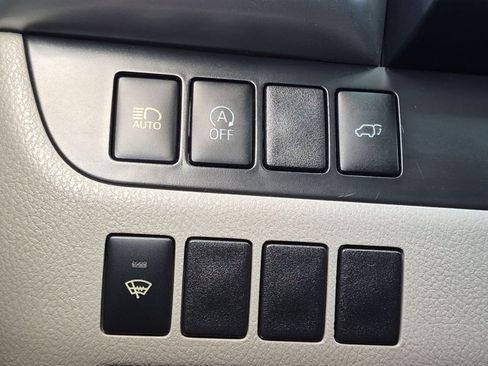 Used 2018 Toyota Highlander XLE FWD image 17